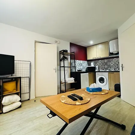 Charming Close To The Chateau De Apartmán Caen